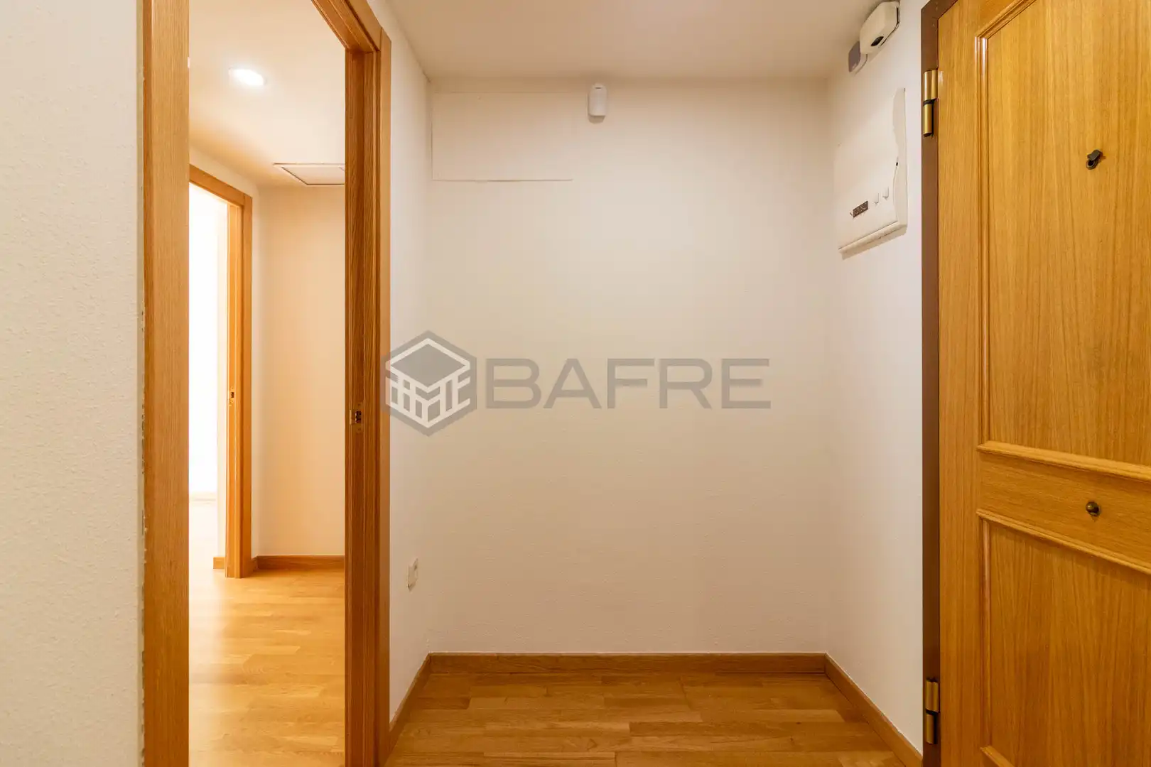 Bedroom of Flat for rent in Madrid  with Air Conditioner and Parquet flooring