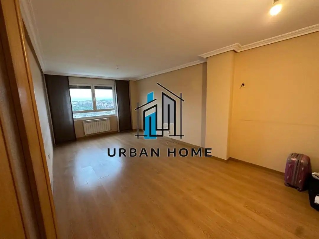 Piso en venta en María Moliner, Armunia