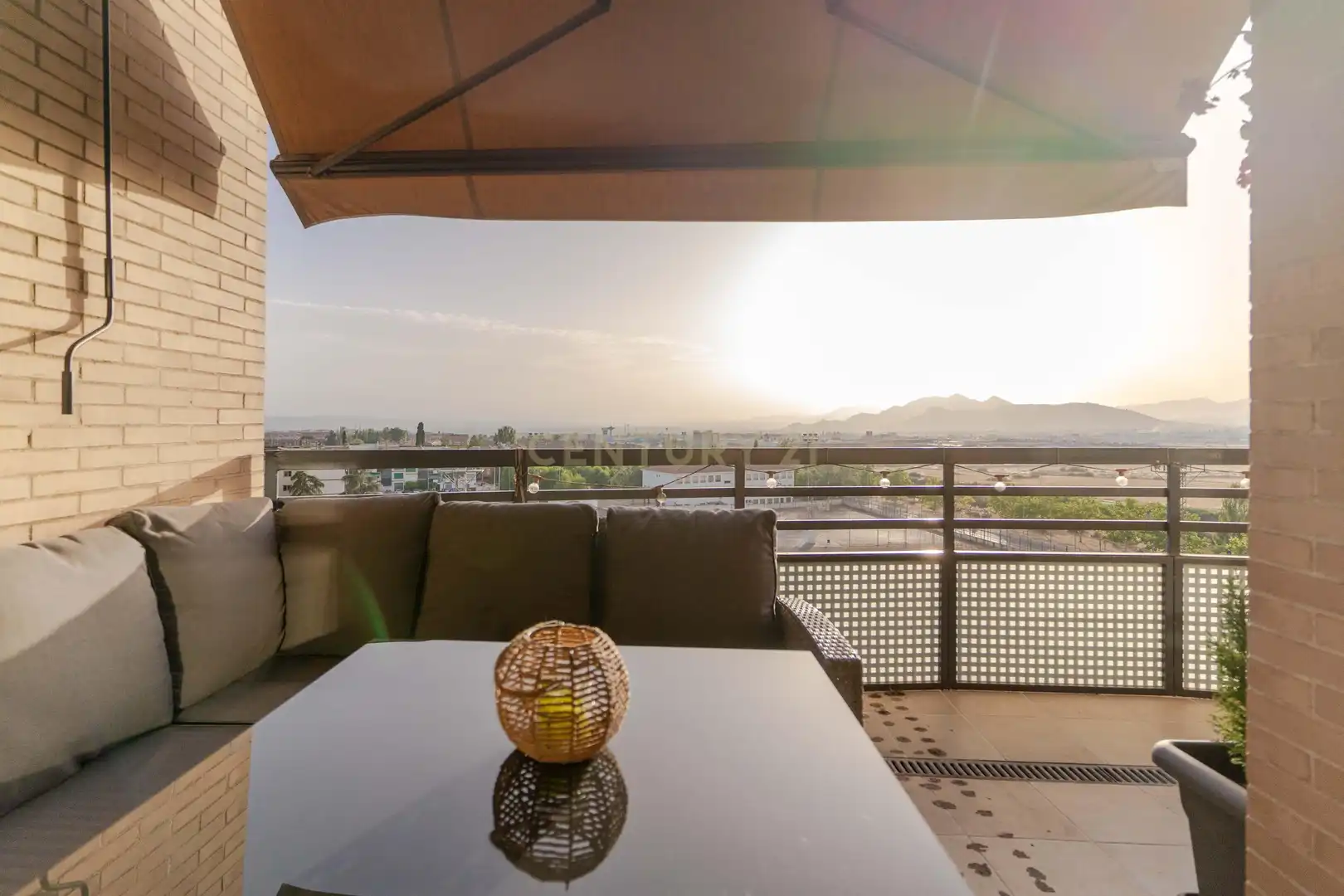 Terrassa de Apartament en venda en Granada amb Aire condicionat, Traster i Piscina