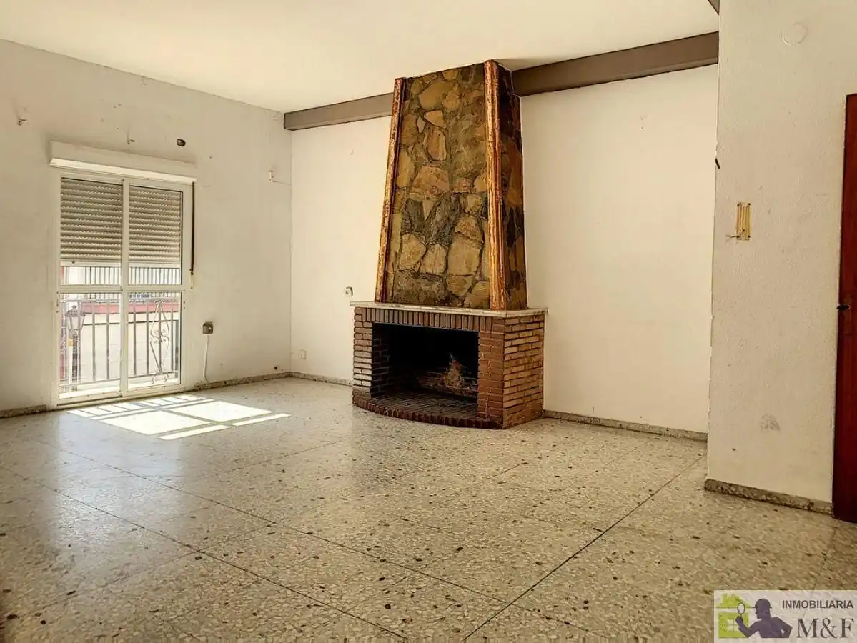 Flat with terrace for sale in Palma del Río, imagen 4