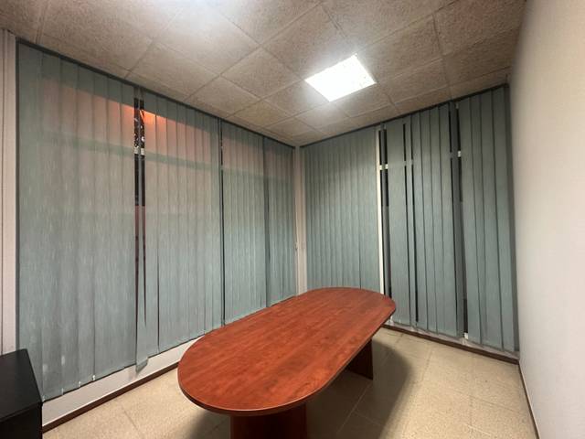 Local comercial en Alquiler en Carrer Joaquim Botet i Sisó, 1 en Montilivi