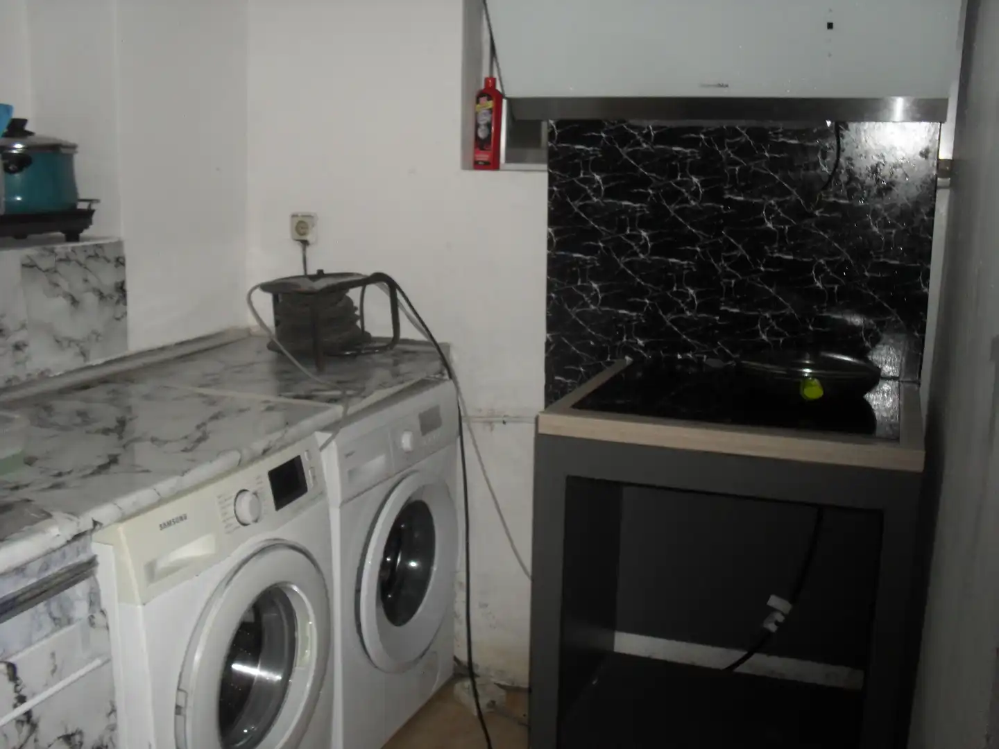 Cuina de Casa o xalet en venda en Vigo  amb Jardí privat, Terrassa i Balcó