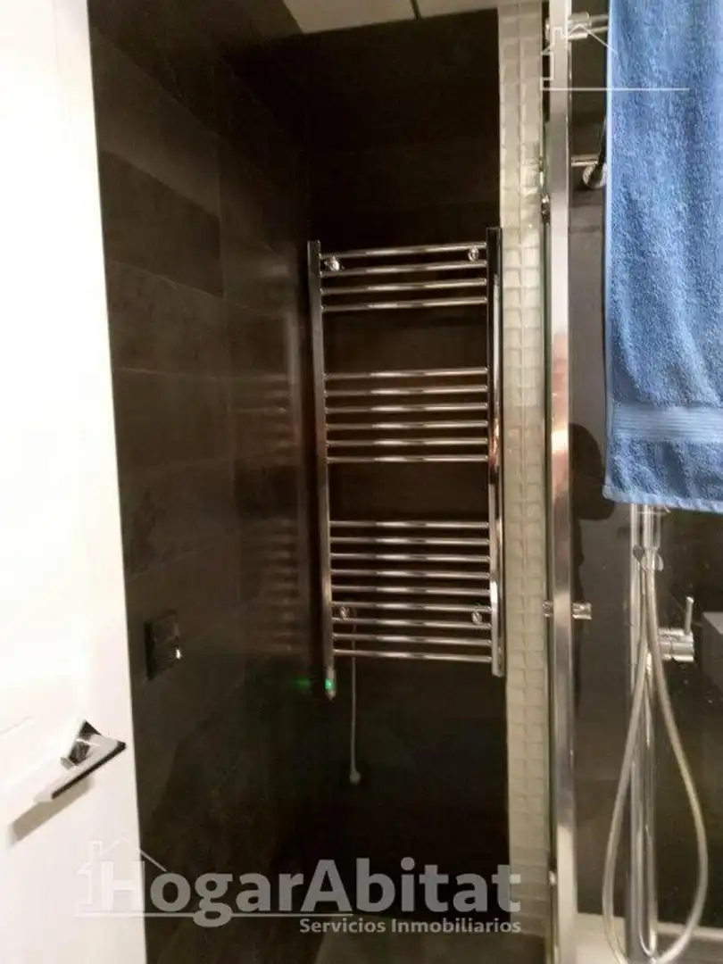 Baño de Piso en venta en Valencia con Aire acondicionado