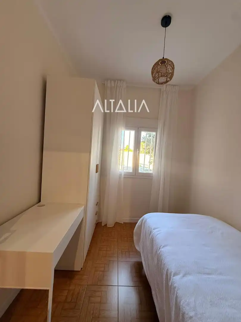 Bedroom of Flat for rent in Cuenca  with Heating and Furnished