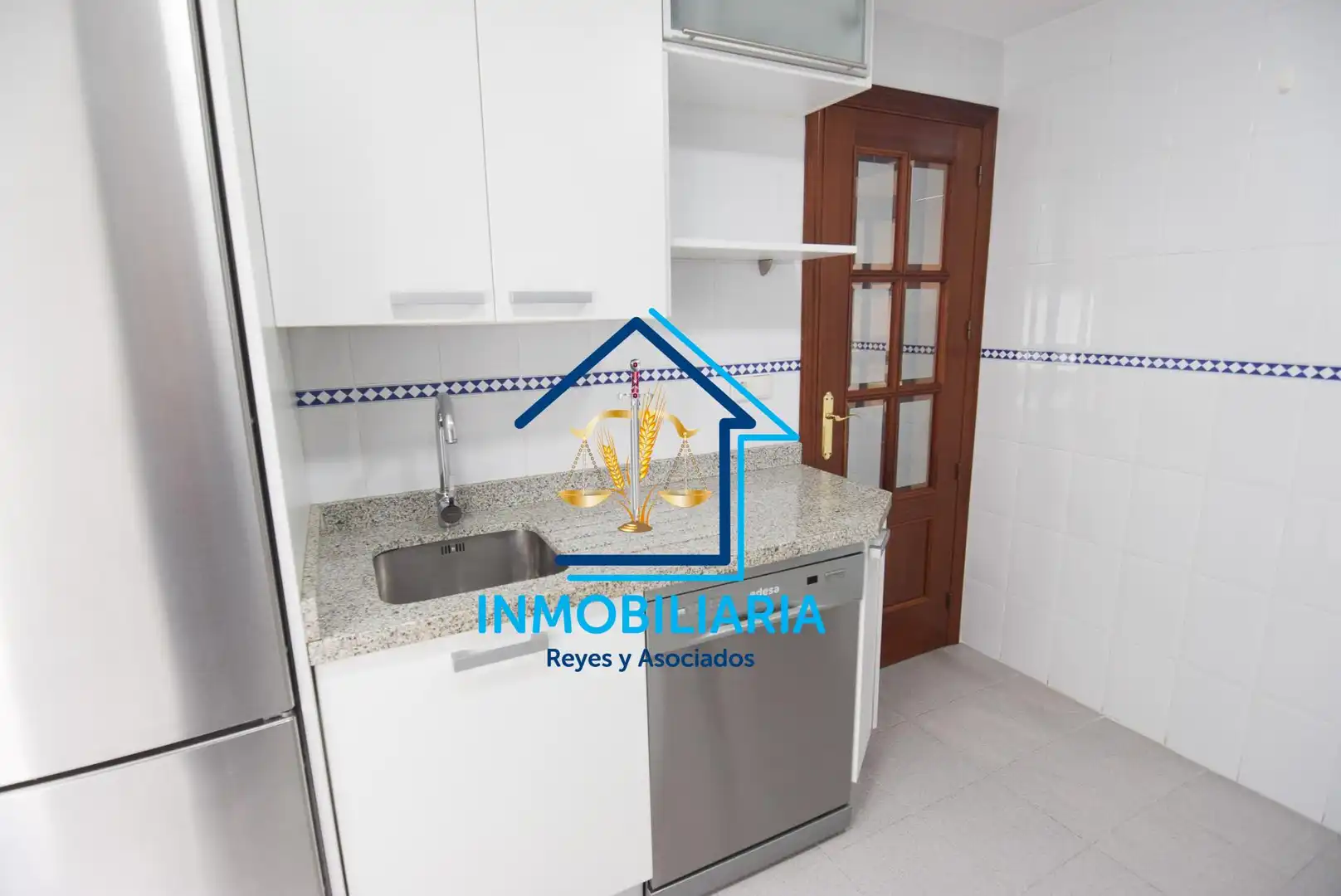 Kitchen of Flat for rent in Córdoba  with Air Conditioner, Furnished and Balcony