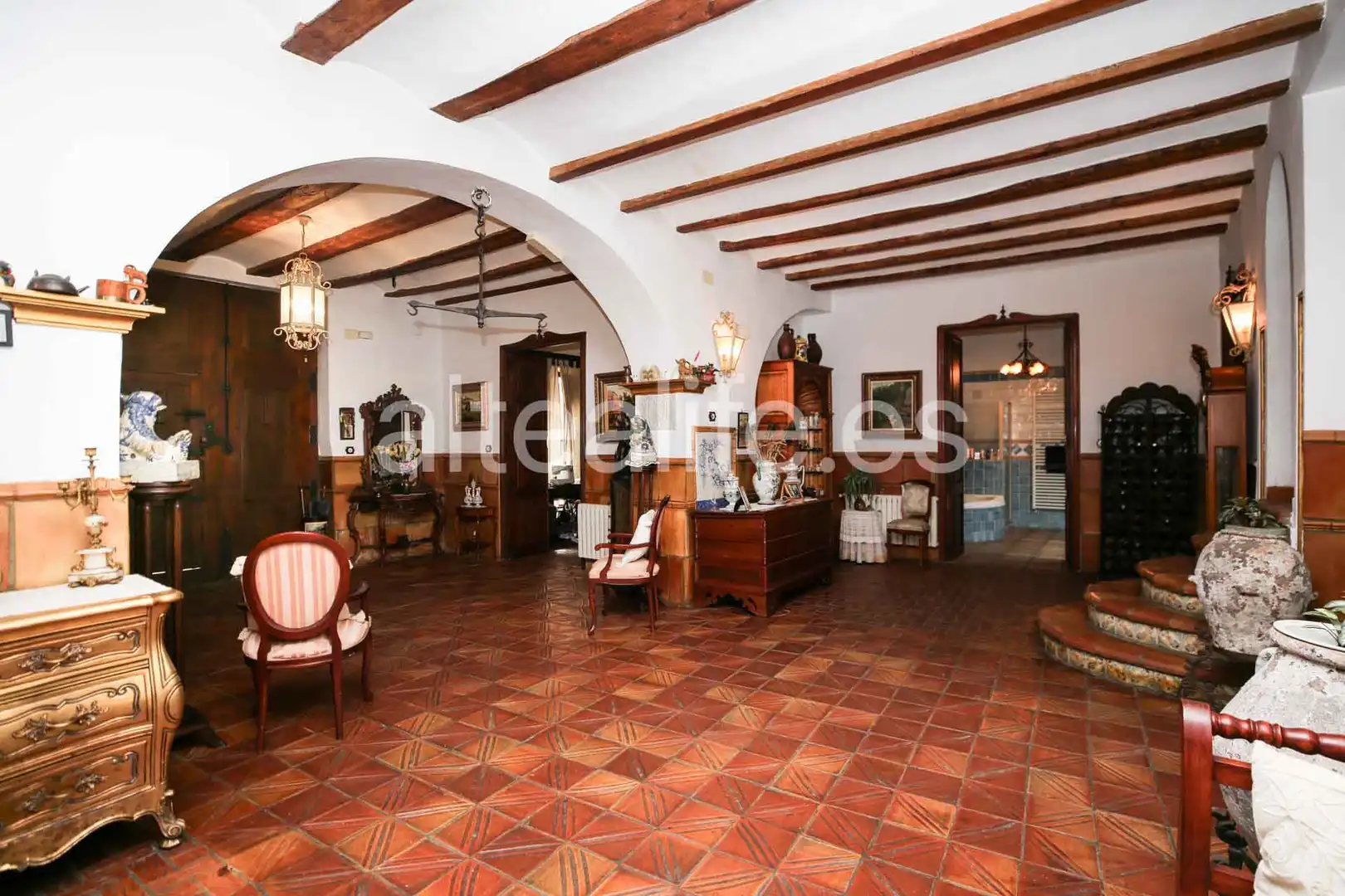 Einfamilien-Reihenhaus zum Verkauf in Gandia mit Privatgarten, Terrasse und Abstellraum