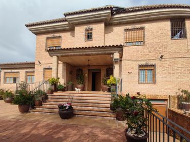 Maison avec piscine à vendre à Calle Hierbabuena