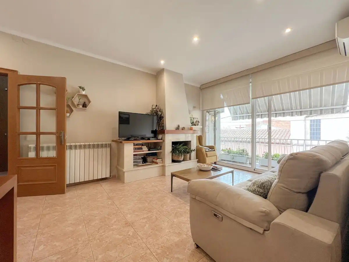 Sala d'estar de Casa adosada en venda en Mollet del Vallès amb Aire condicionat, Calefacció i Traster