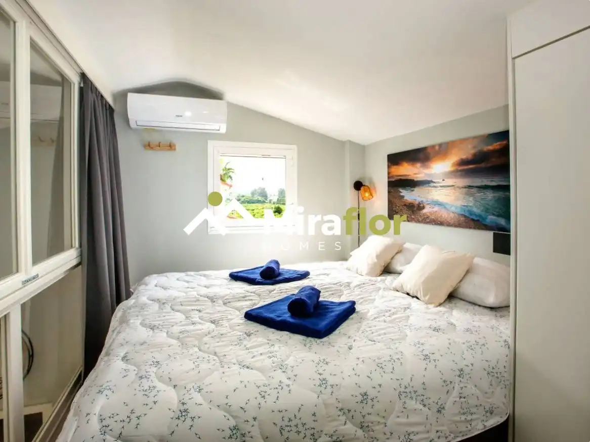 Habitación de Apartamento en venta en Dénia con Aire acondicionado, Terraza y Amueblado