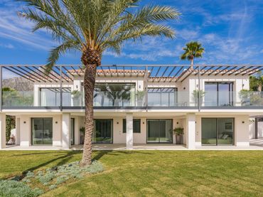 Casa amb piscina en venda a Milla de Oro