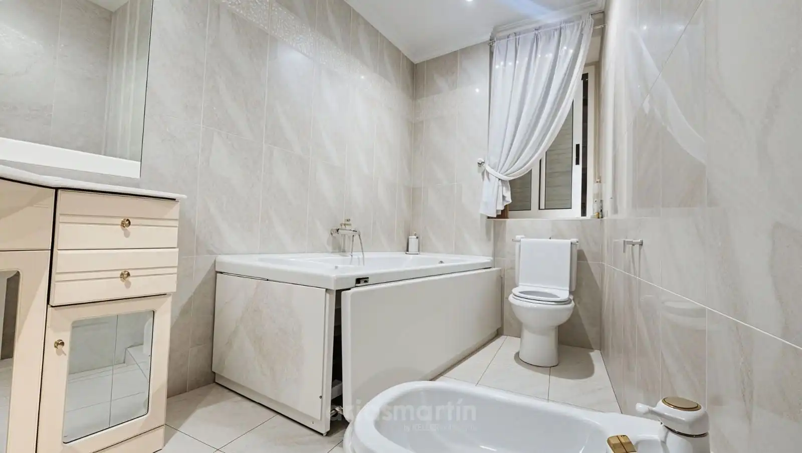 Baño de Piso de alquiler en Salamanca con Aire acondicionado, Calefacción y Terraza