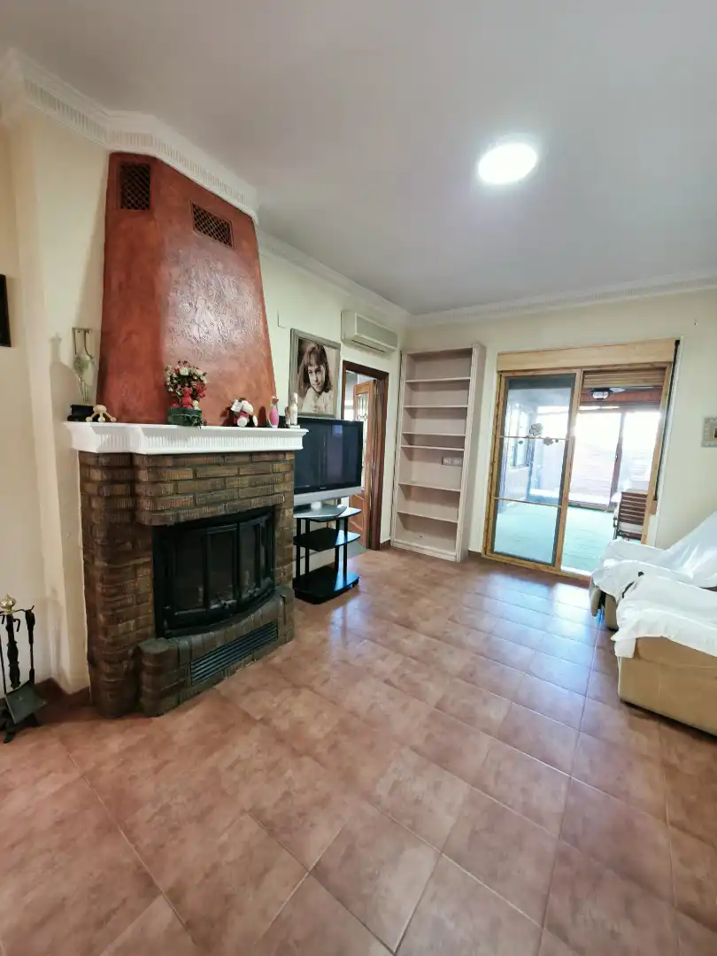 Sala d'estar de Casa o xalet en venda en Picanya amb Aire condicionat, Jardí privat i Terrassa