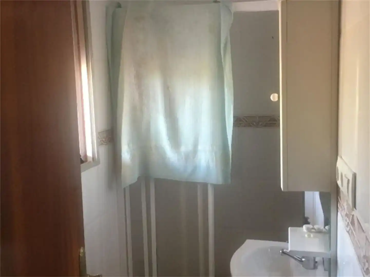 Baño de Piso en venta en Carmona con Aire acondicionado, Jardín privado y Piscina