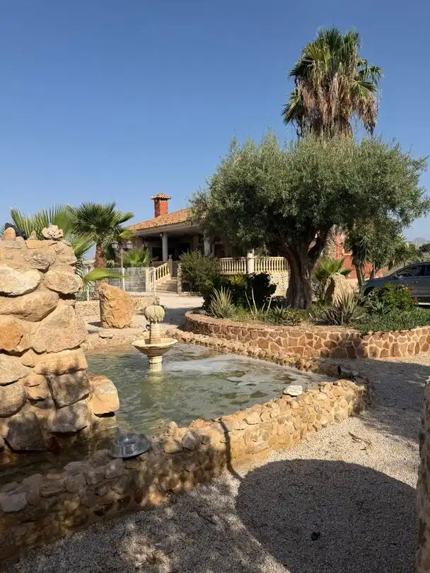 Casa o chalet en venta en Elche / Elx con Aire acondicionado, Calefacción y Jardín privado