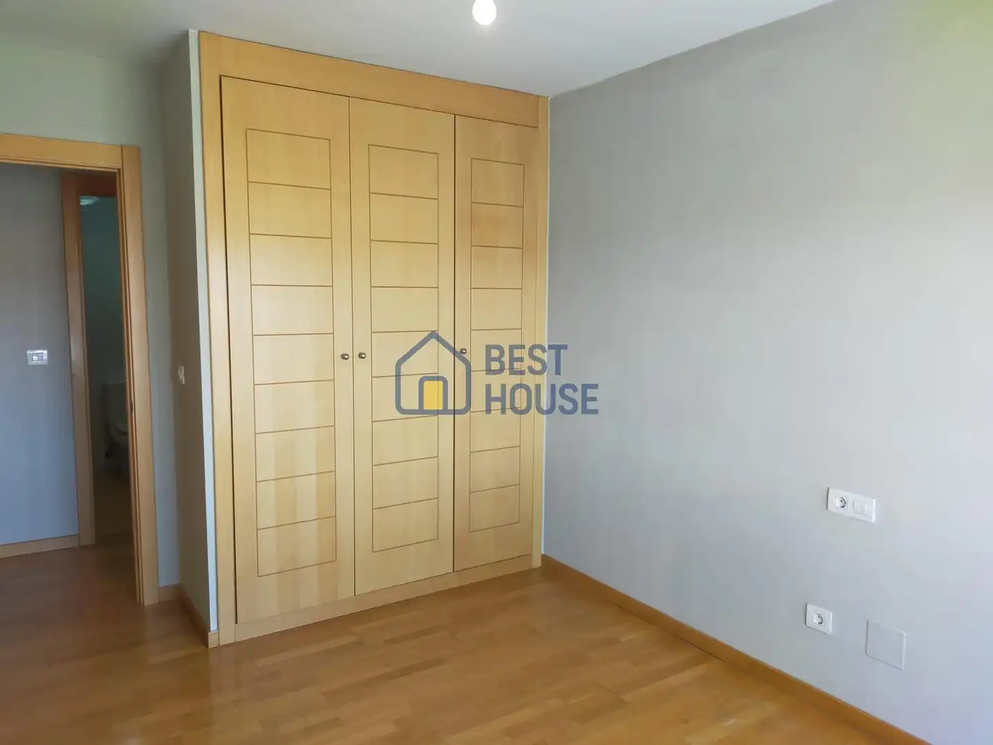 Habitación de Apartamento de alquiler en León Capital  con Calefacción y Trastero