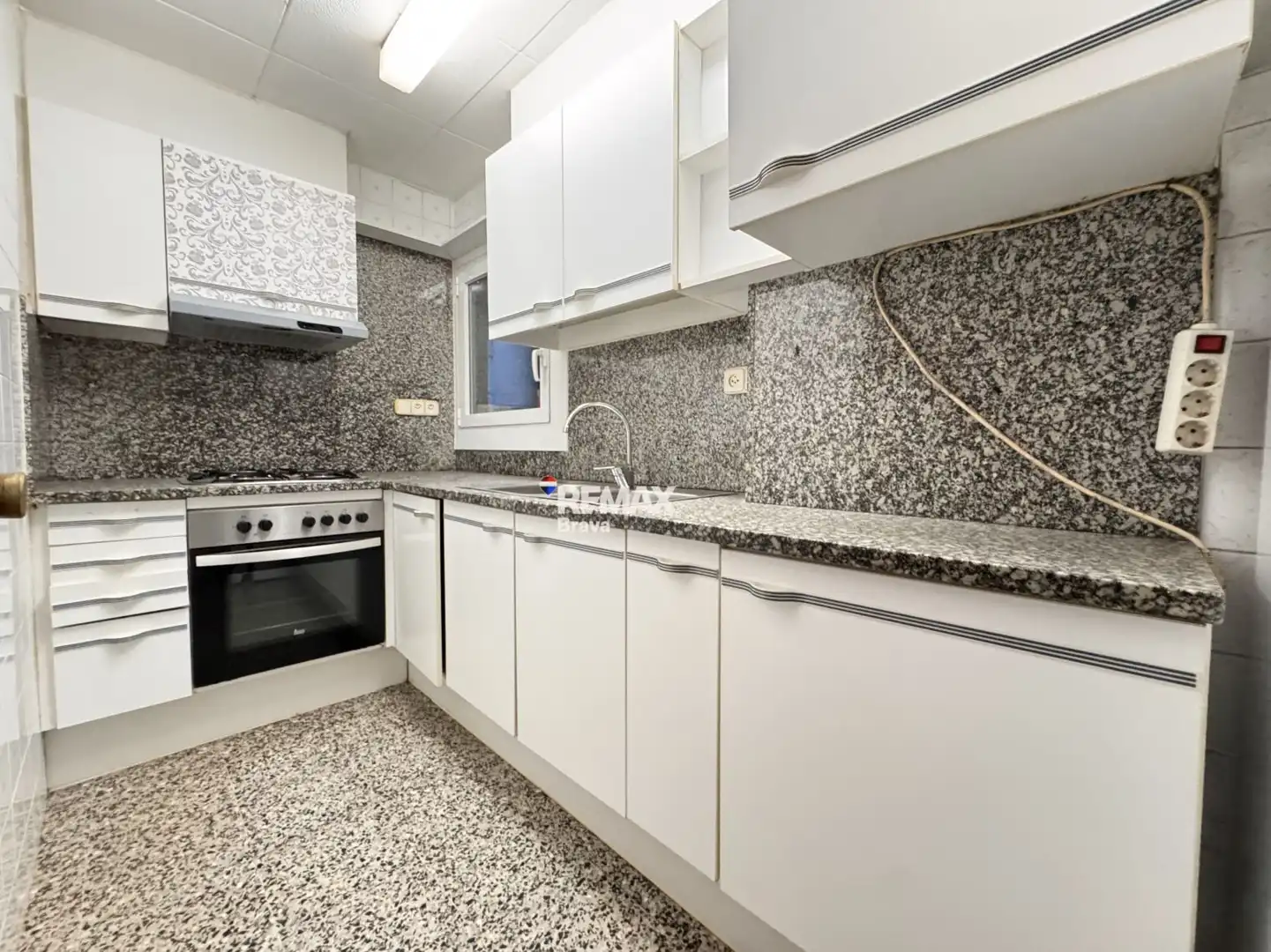 Cocina de Piso en venta en Roses con Balcón