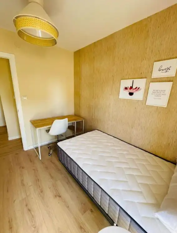 Bedroom of Flat for rent in Granada  with Air Conditioner, Furnished and Oven