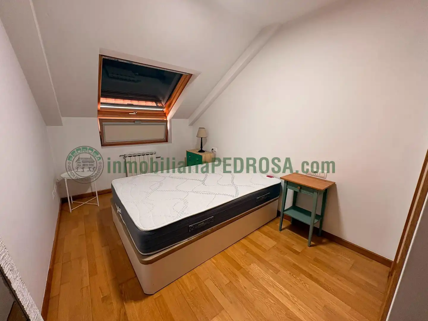 Habitación de Apartamento de alquiler en Pontevedra Capital  con Calefacción, Terraza y Trastero