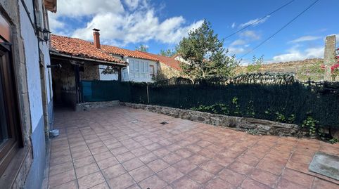 Casa de pueblo pareada reformada con patio de 50 m2 y anexo de 76 m2 en Bolmir a 5 min de Reinosa, imatge 2