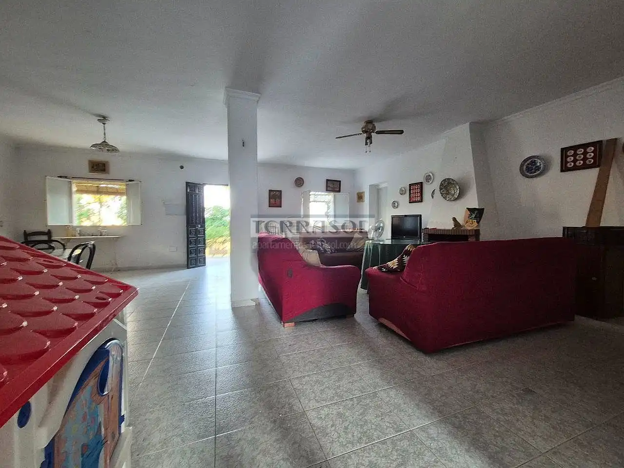 Sala d'estar de Casa o xalet en venda en Vélez-Málaga amb Piscina