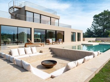 Chalet con piscina en venta en Llevant