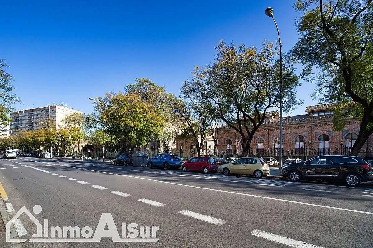 Vista exterior de Pis en venda en Sevilla amb Aire condicionat, Terrassa i Moblat