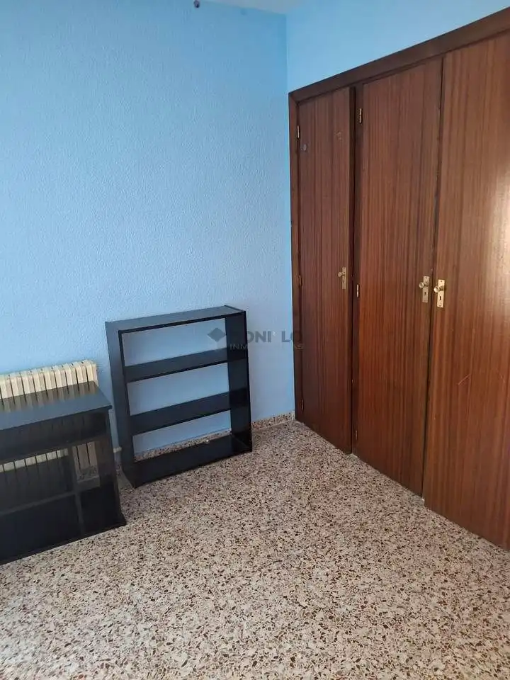 Schlafzimmer von Wohnung zur Miete in Teruel mit Möbliert