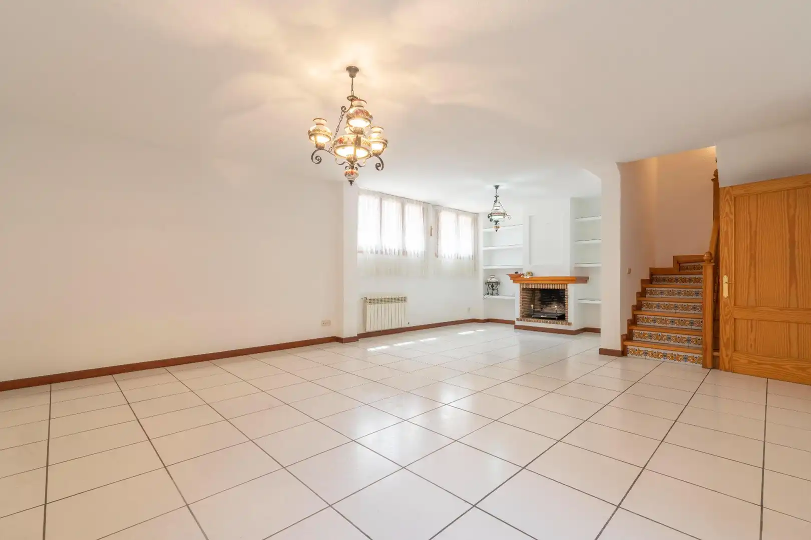 Casa aparellada amb piscina en venda a Avenida Europa, imagen 56
