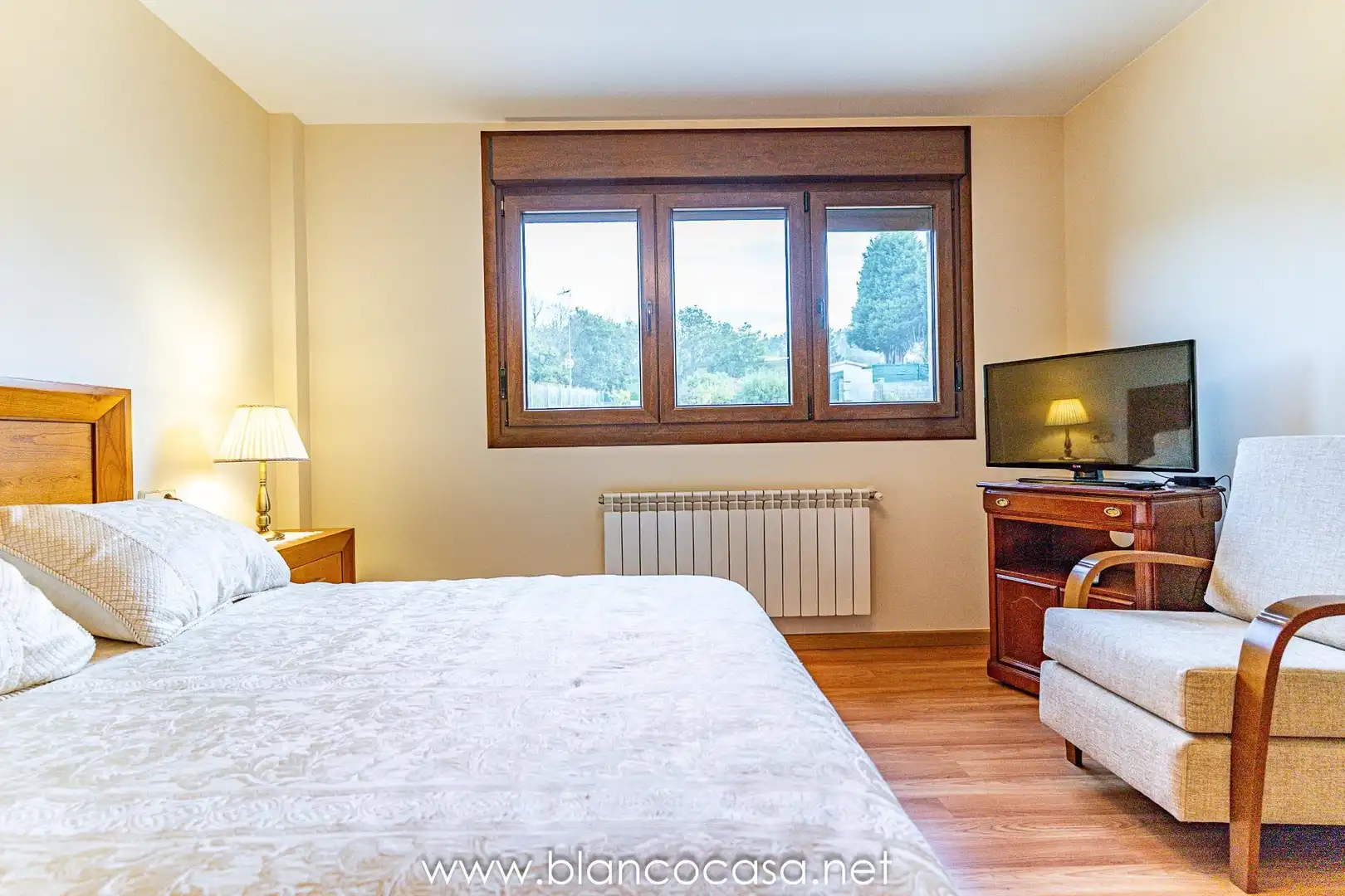 Habitación de Casa o chalet en venta en Carballo con Calefacción, Trastero y Amueblado