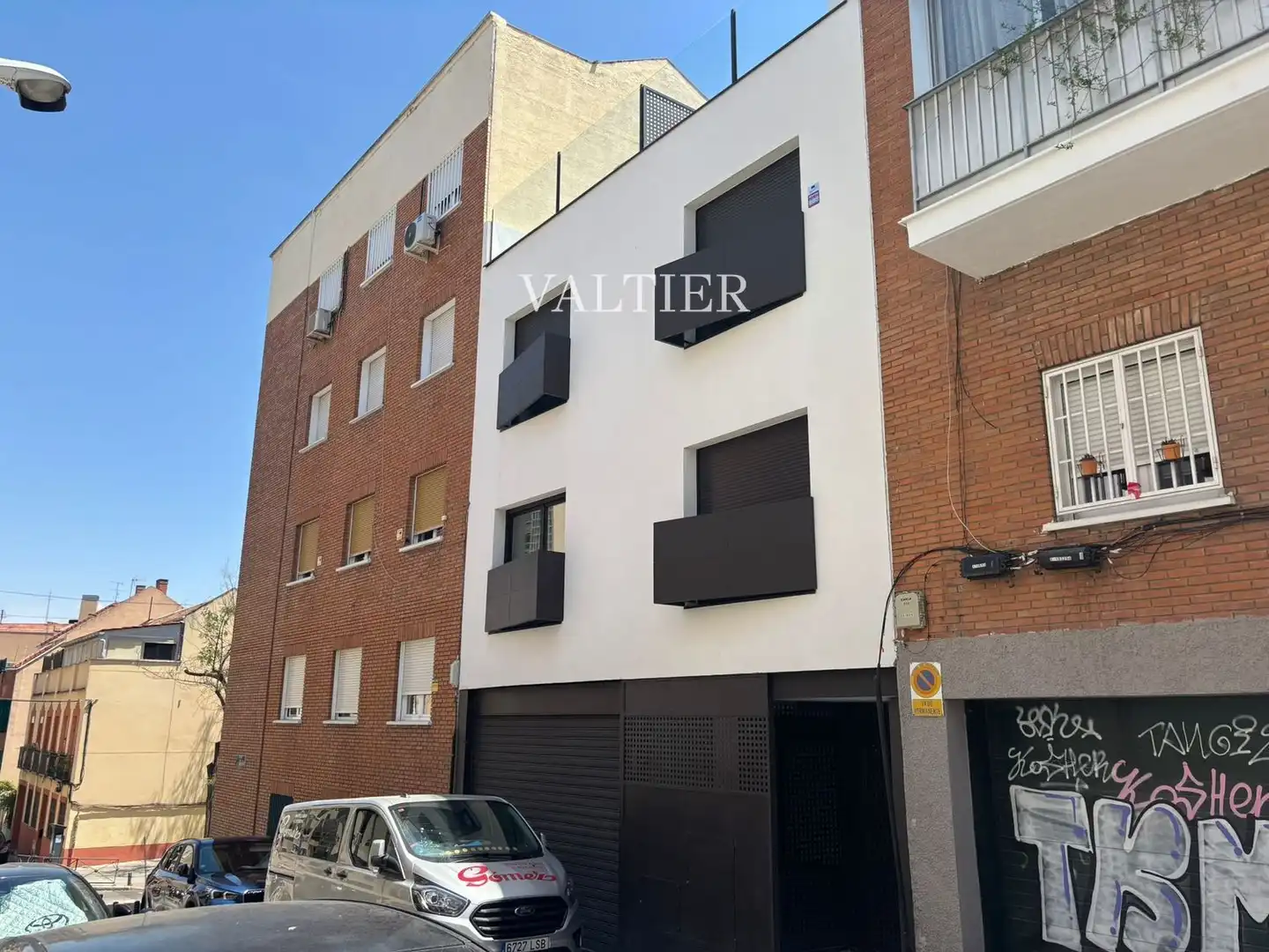 Außenansicht von Maisonette zur Miete in Madrid mit Terrasse, Abstellraum und Schwimmbad