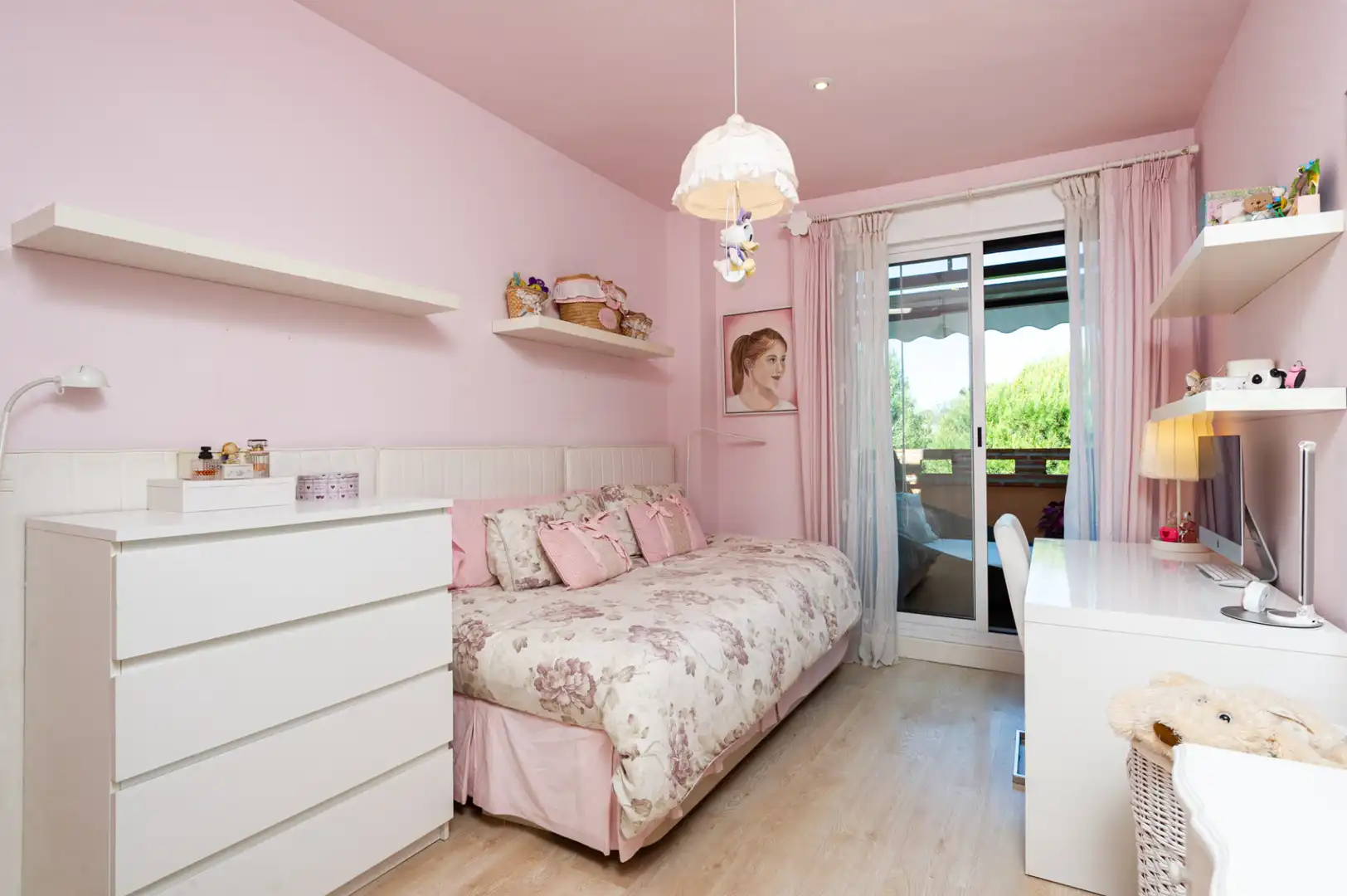 Habitación de Apartamento en venta en Marbella con Aire acondicionado, Terraza y Horno