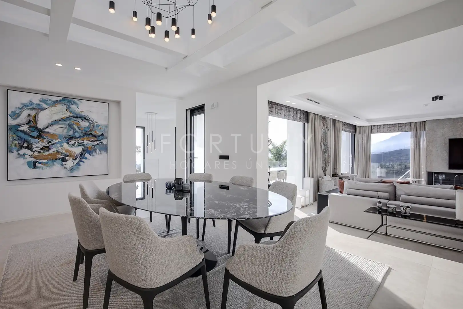 Comedor de Casa o chalet en venta en Marbella con Aire acondicionado, Calefacción y Jardín privado
