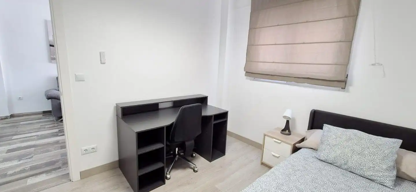 Bedroom of Ground floor for share in Elche / Elx  with Air Conditioner and Furnished