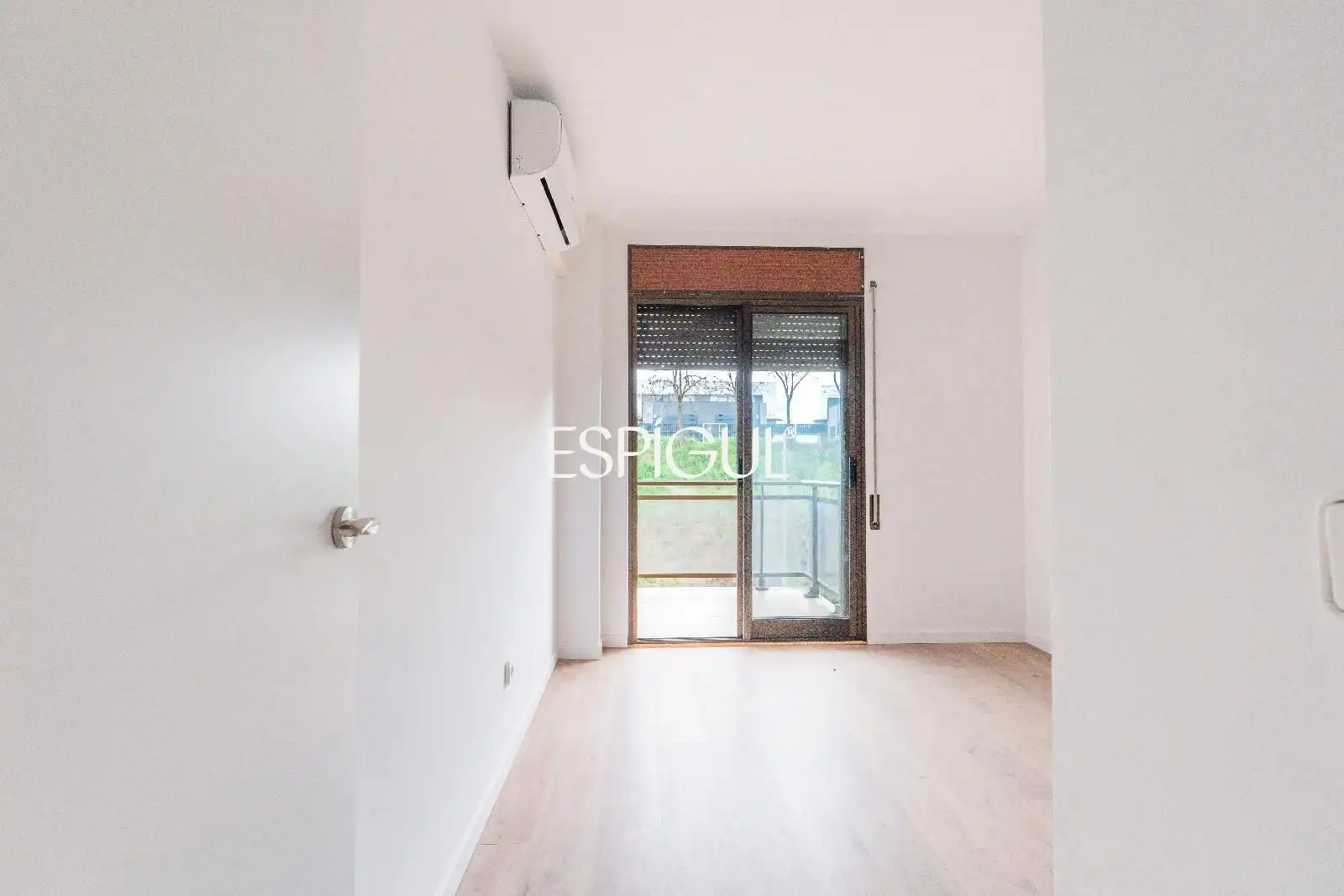 Habitación de Piso en venta en Girona con Aire acondicionado, Parquet y Terraza