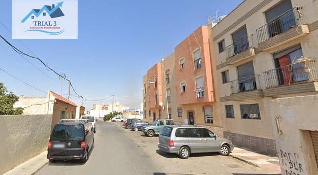 Piso en Venta en Calle JOAQUINICO (BO) en Carretera Mojonera – Cortijos de Marín