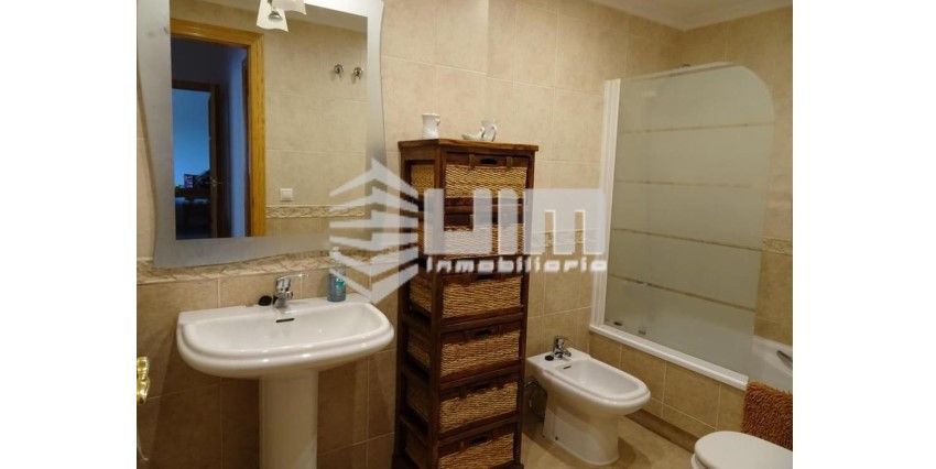 Bathroom of Flat for sale in Quartell  with Air Conditioner, Terrace and Storage room
