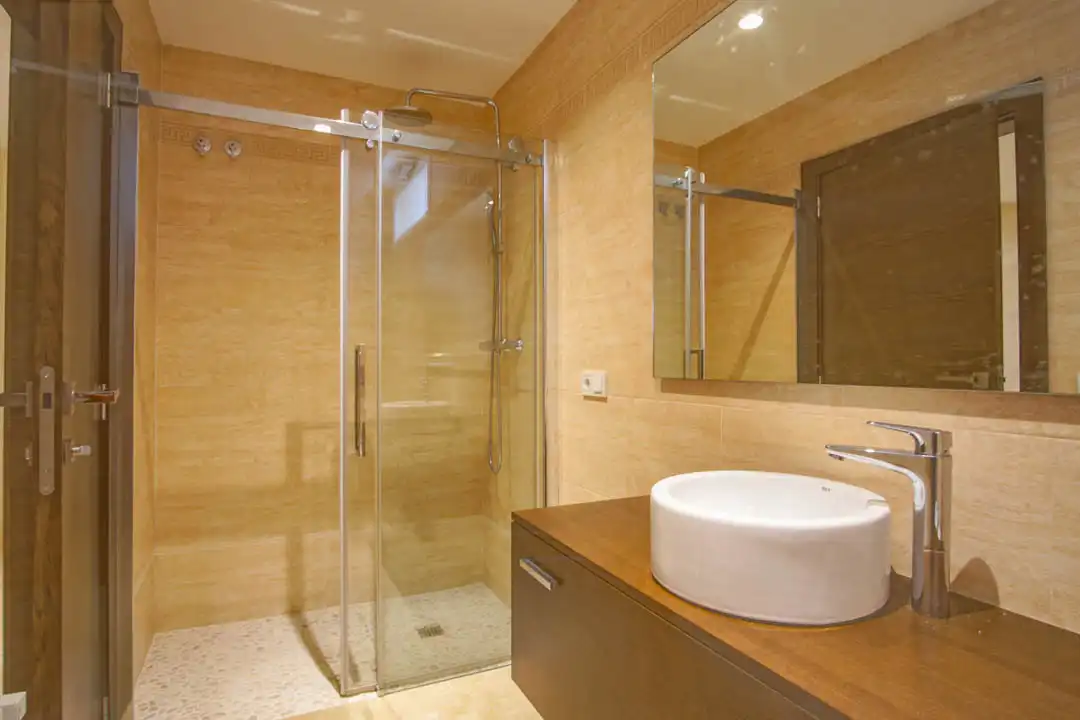 Bany de Casa o xalet en venda en L'Alfàs del Pi amb Calefacció, Terrassa i Piscina