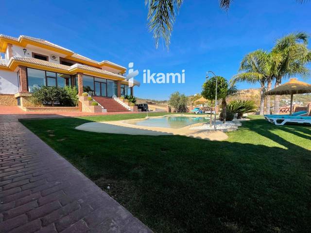 Casa-chalet en Venta en Calero en Loja