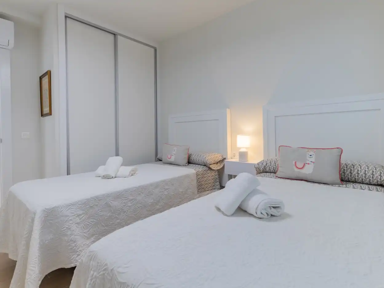Bedroom of Flat for rent in La Herradura