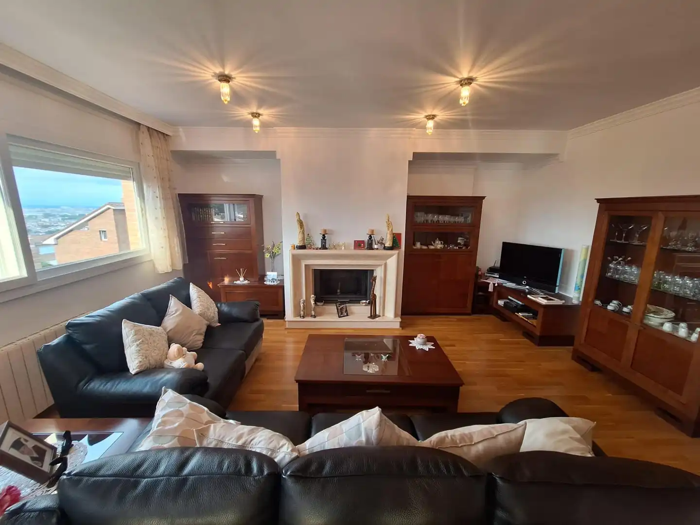 Sala d'estar de Casa o xalet en venda en Sant Quirze del Vallès amb Aire condicionat, Calefacció i Jardí privat