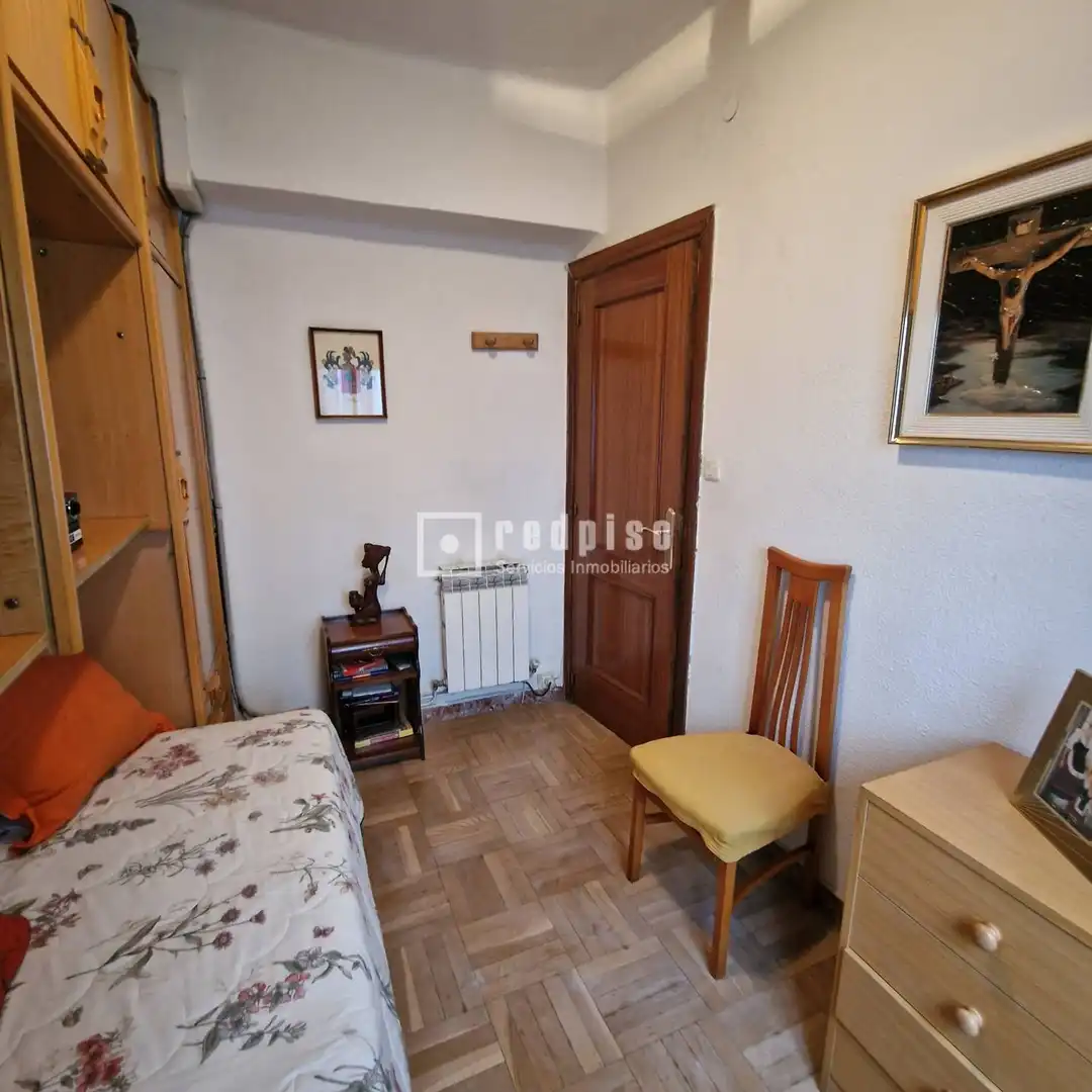 Bedroom of Flat for sale in Madrid  with Heating and Parquet flooring