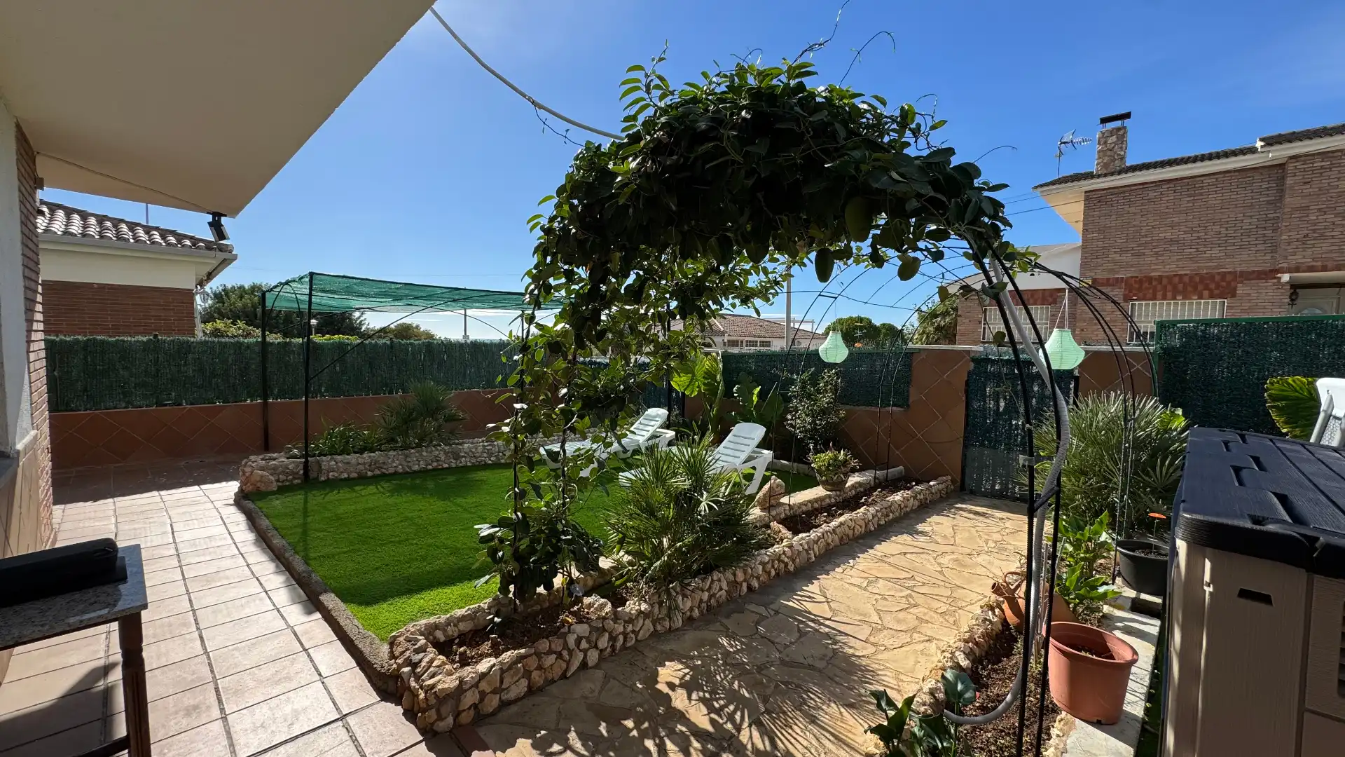 Garden of Houses for sale in Torredembarra  with Air Conditioner, Heating and Private garden