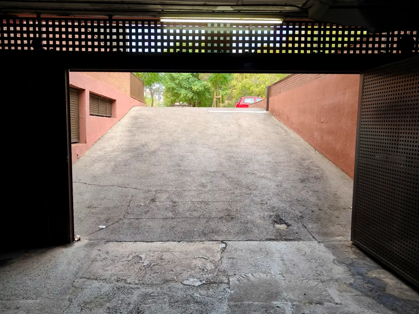 Parkplatz von Garage zur Miete in Sant Martí