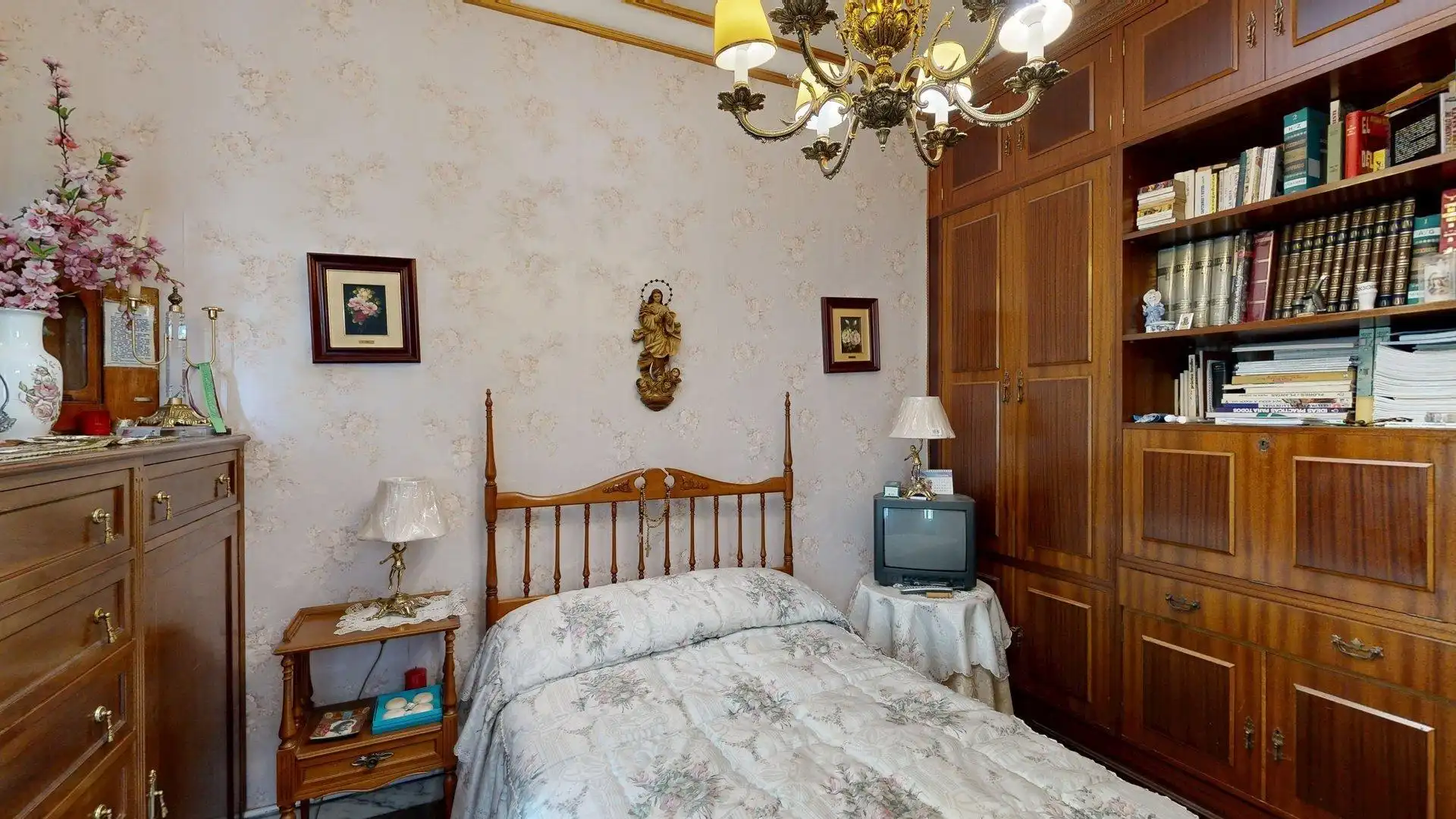 Habitación de Piso en venta en Zaragoza con Calefacción y Amueblado
