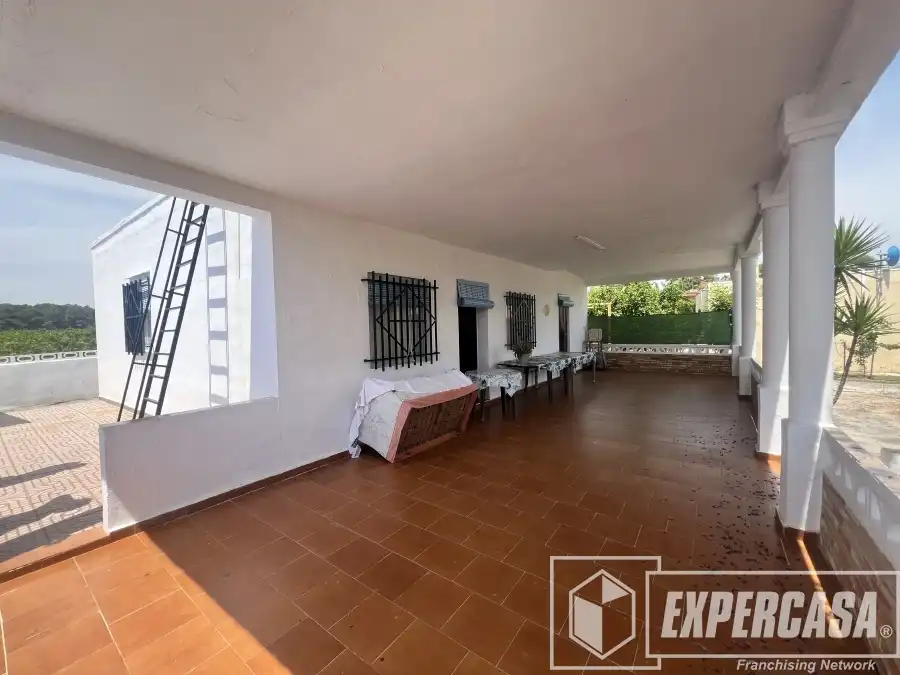 Terrassa de Casa o xalet en venda en Torrent amb Terrassa i Piscina