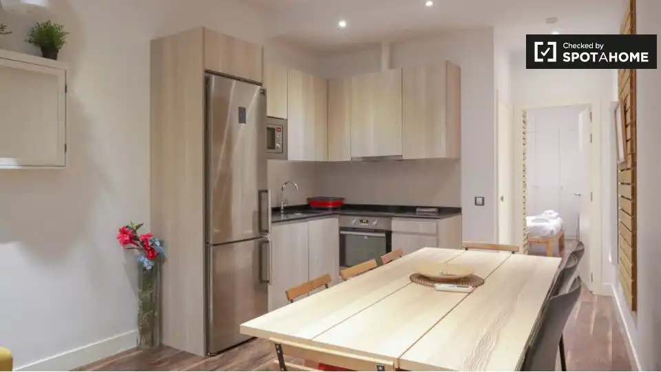 Küche von Wohnung zur Miete in Madrid mit Klimaanlage, Heizung und Möbliert