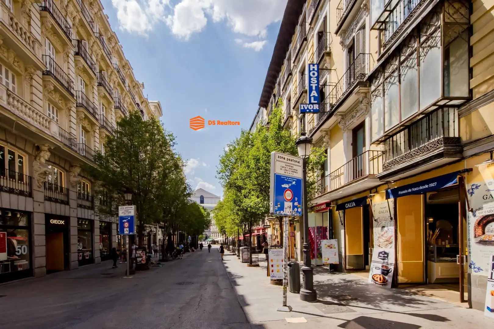 Vista exterior de Pis en venda en Madrid amb Aire condicionat, Calefacció i Balcó