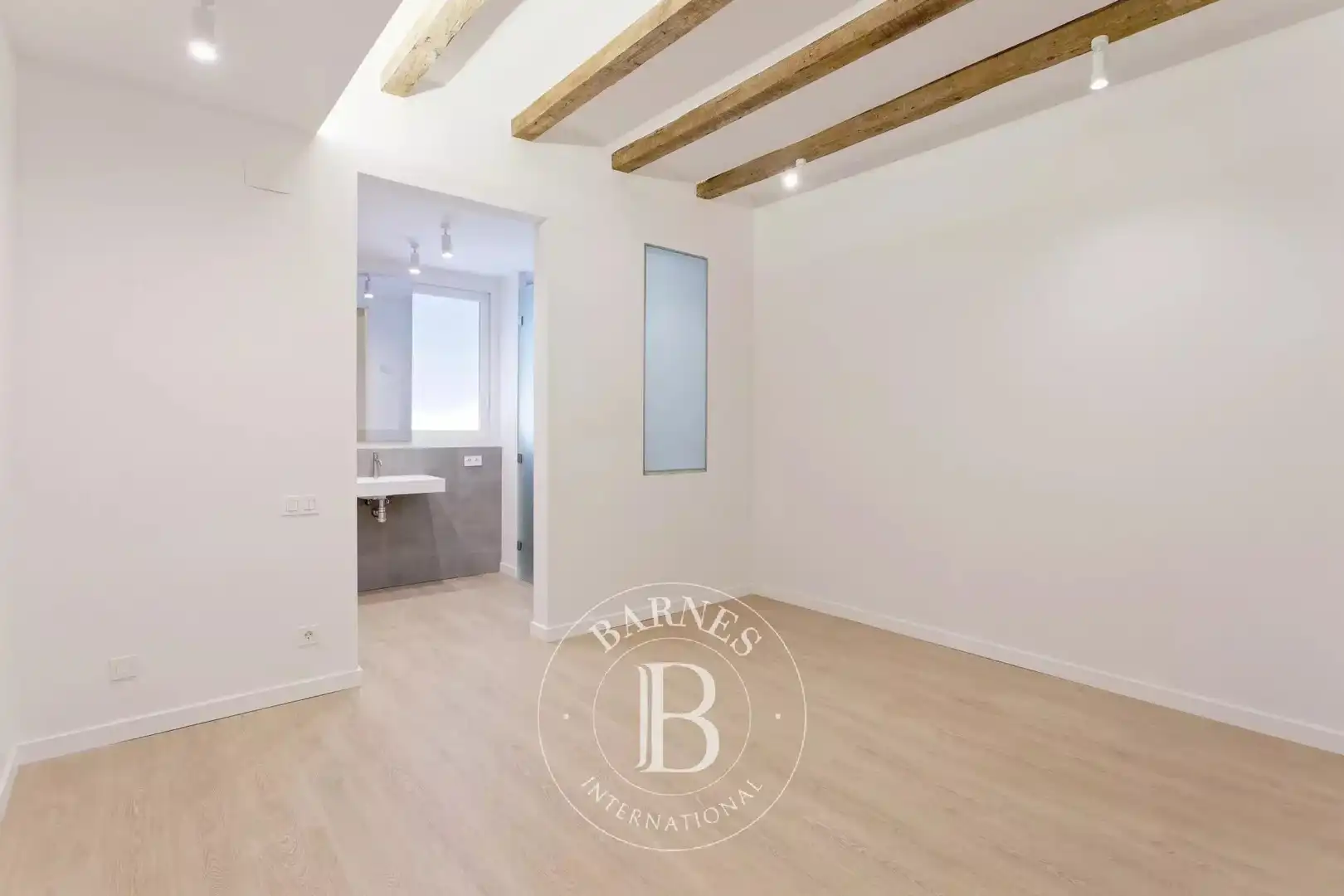 Wohnung zum Verkauf in Barcelona mit Klimaanlage