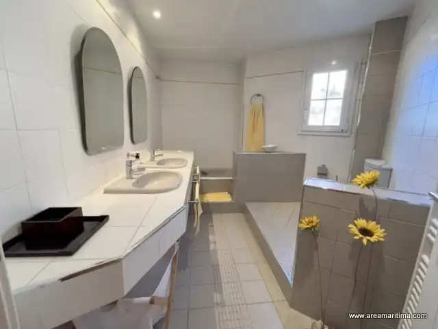 Bathroom of Detached homes for sale in Alboraya  with Air Conditioner, Parquet flooring and Terrace