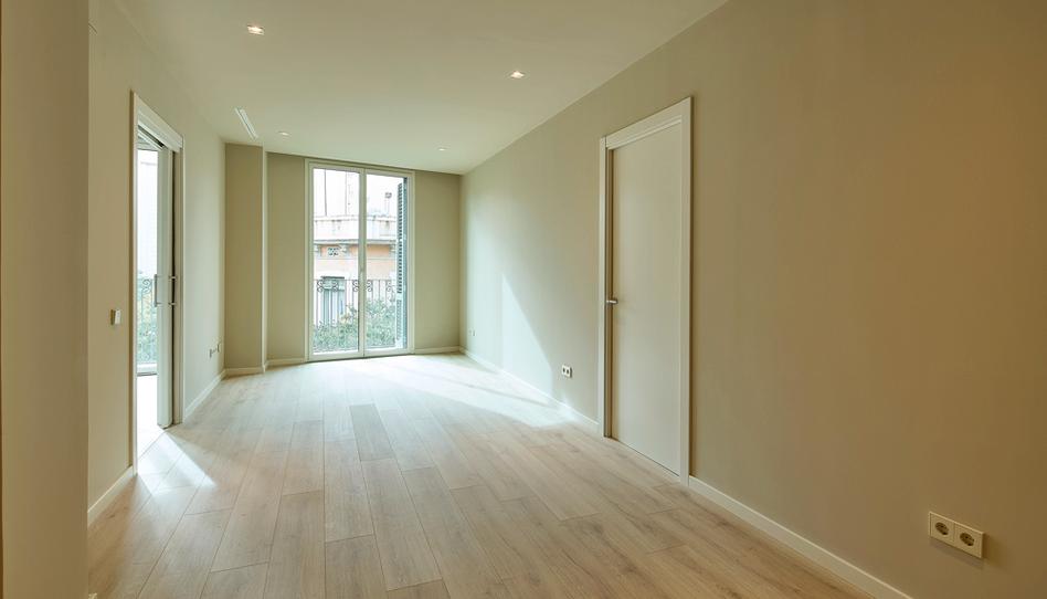 Foto 1 de Pis de lloguer a Carrer de València, 595, El Camp de l'Arpa del Clot, Barcelona